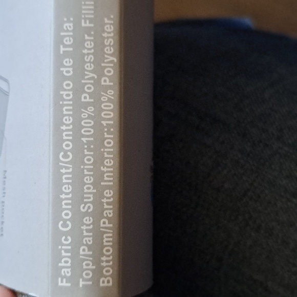 BlueSnail portable waterfroot changing pad. - Picture 6 of 6